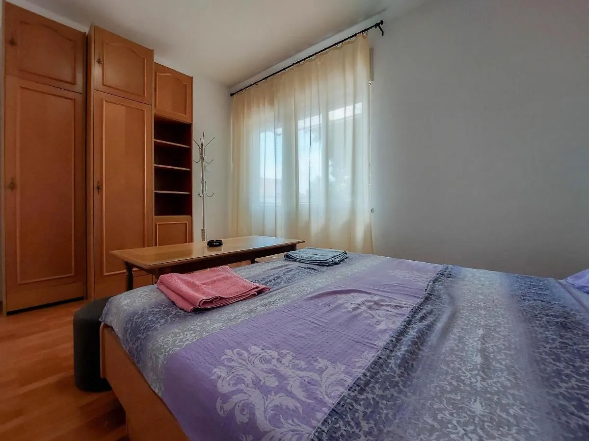 Apartment Viktor Crikvenica