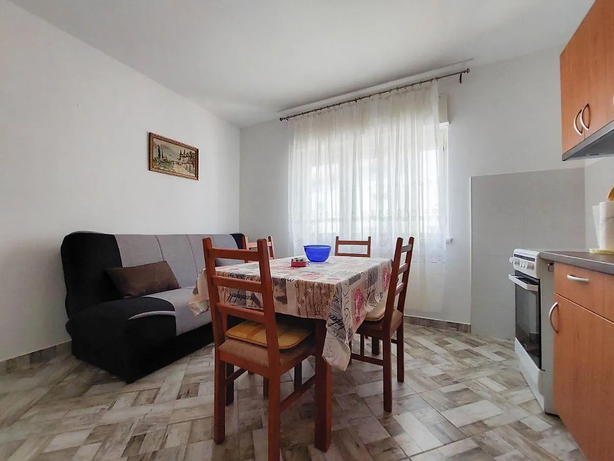 Apartment Viktor Crikvenica