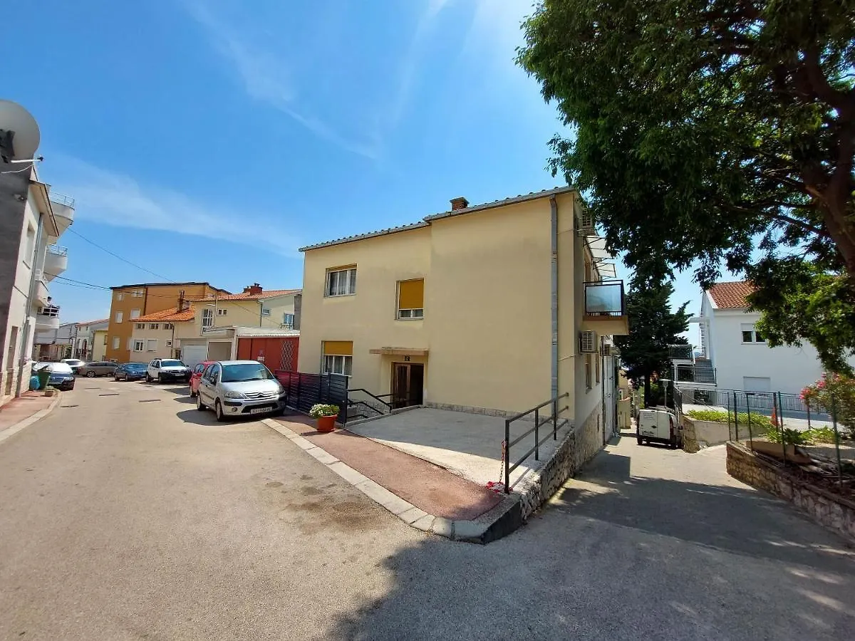 Apartment Viktor Crikvenica