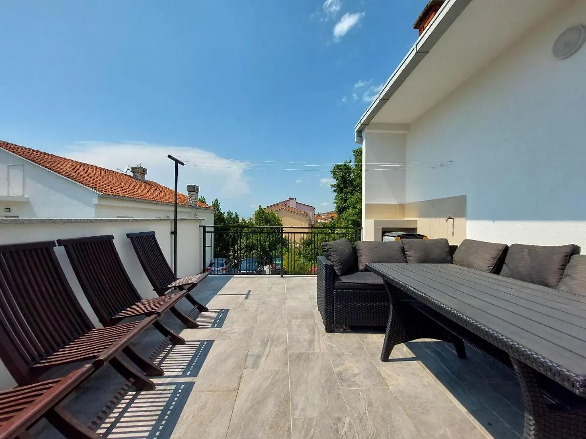 Apartment Viktor Crikvenica