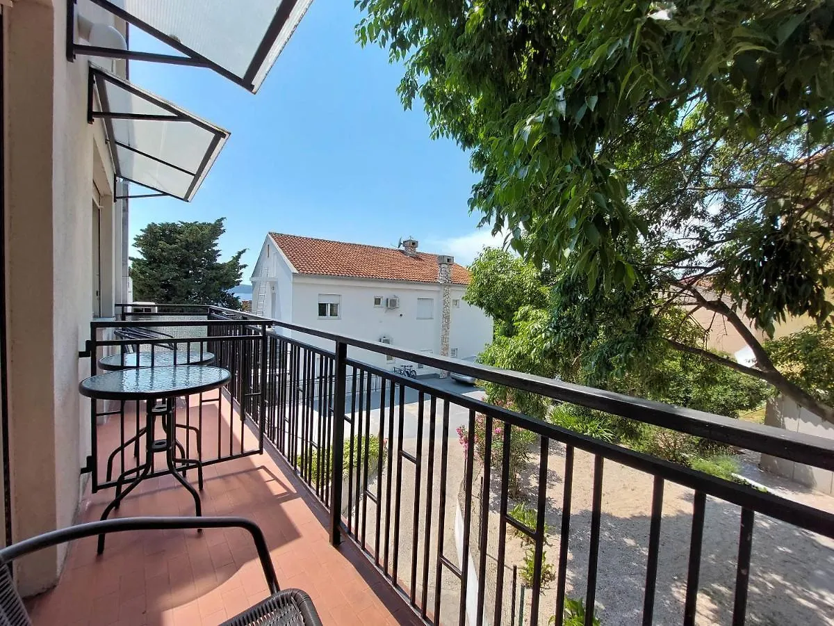 Apartment Viktor Crikvenica 0*,  Croatia